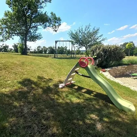 Le Calme A La Campagne Habitación en casa particular Besson