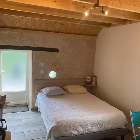 Le Calme A La Campagne Homestay *