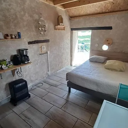 Habitación en casa particular Le Calme A La Campagne Besson