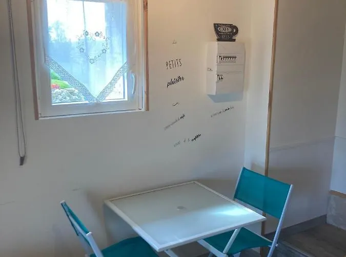 Rum i privatbostad Le Calme A La Campagne